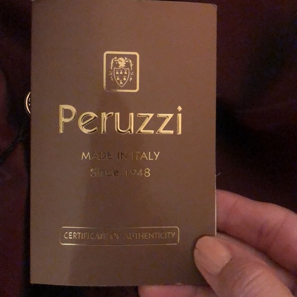 🌺Brand New PERUZZI made in Florence of Italy. It’s luxurious in wine color. - Picture 6 of 7